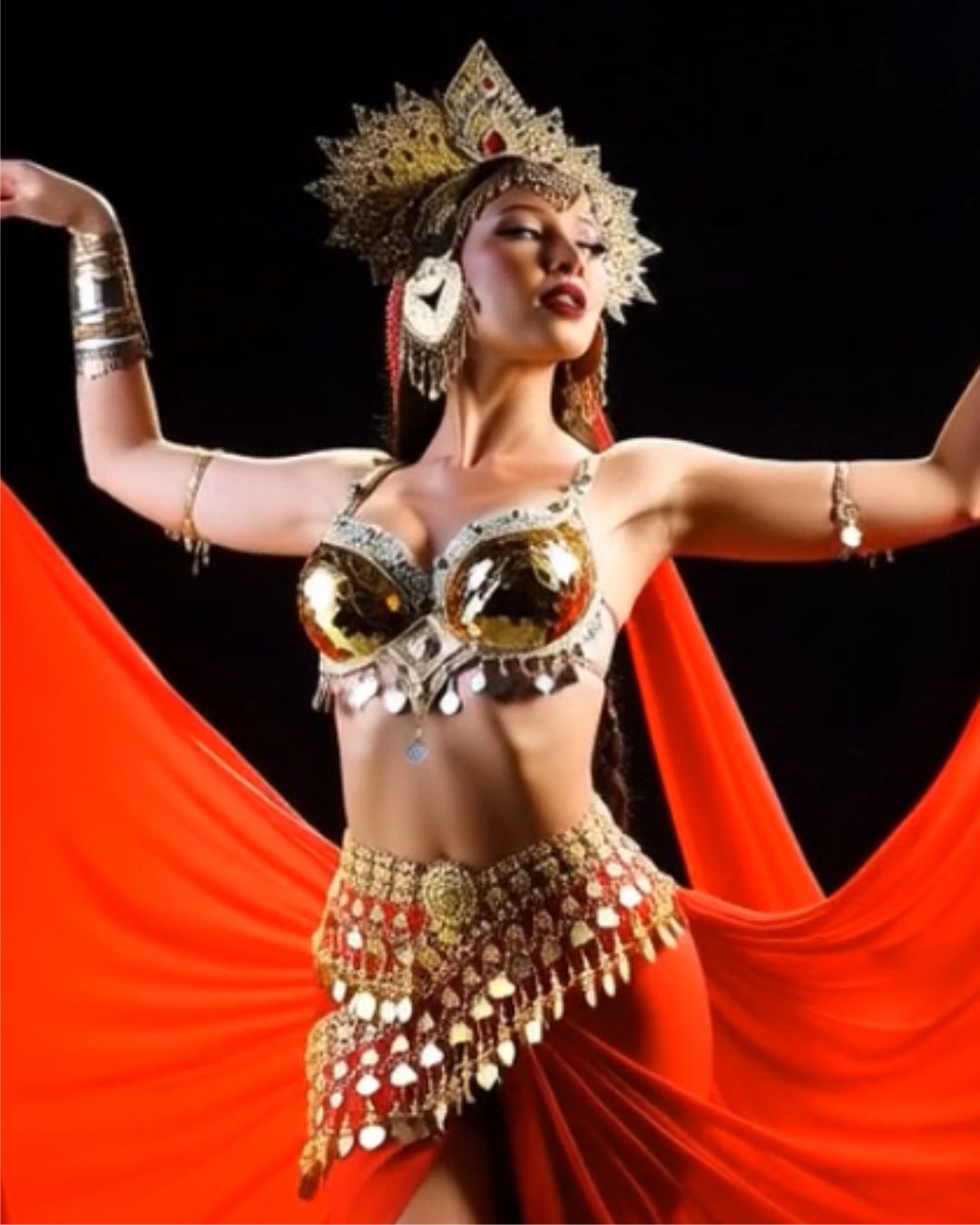 Lakshmi - Golden costume set - Image 3