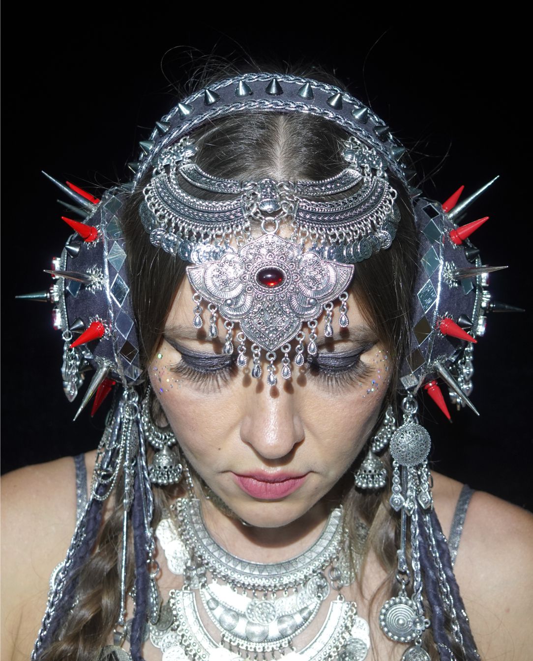 Vamp Crown Headpiece - Image 2