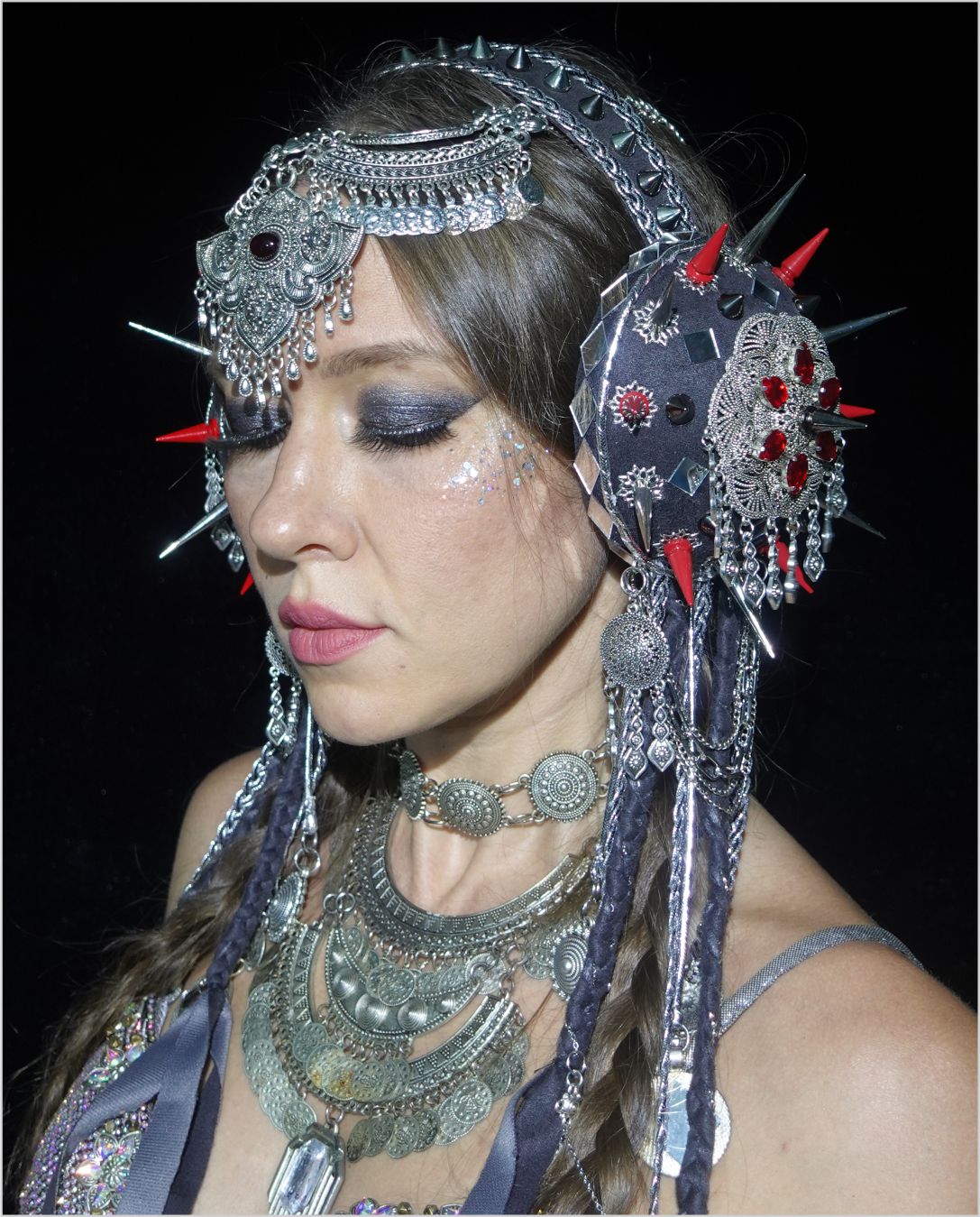 Vamp Crown Headpiece - Image 3