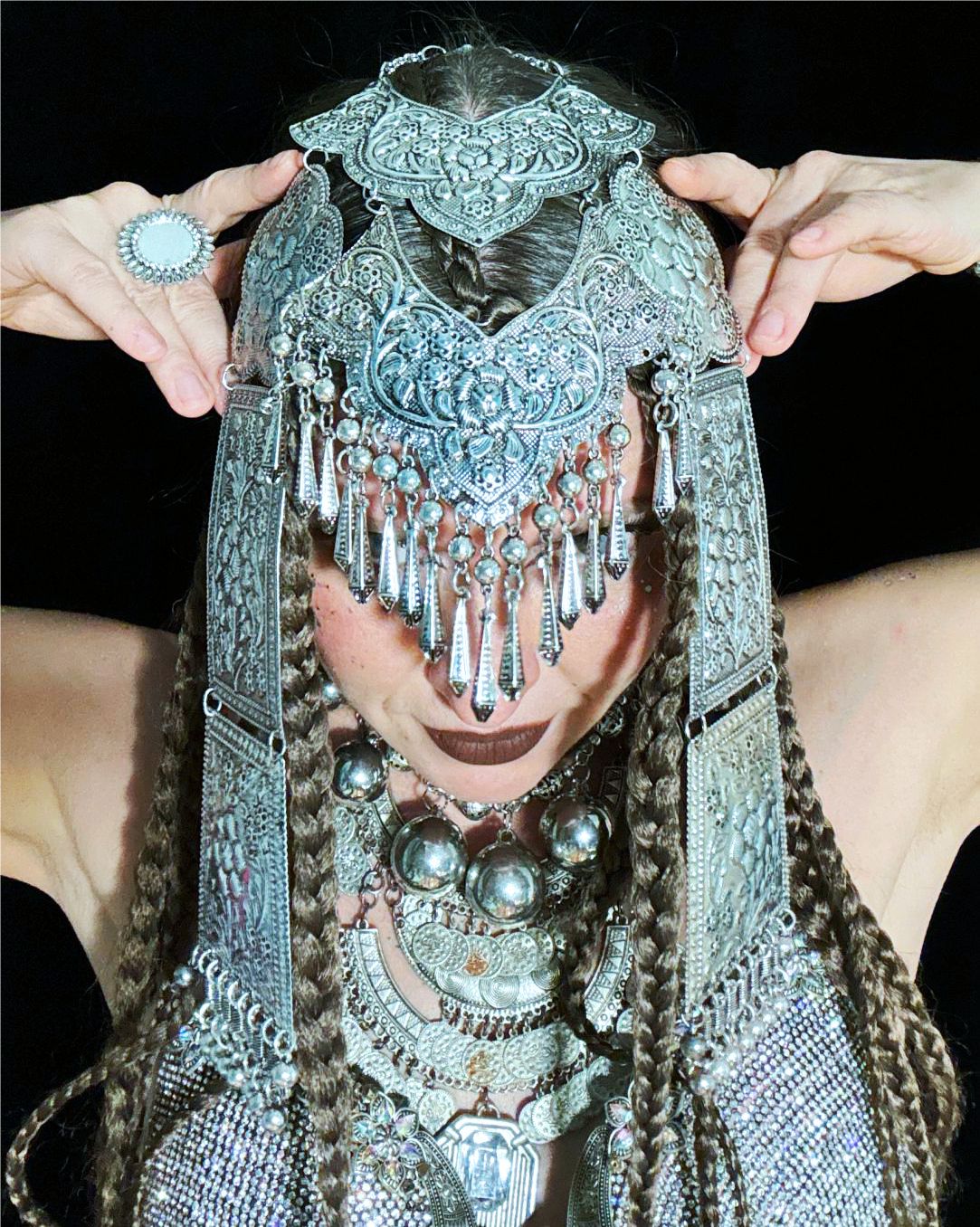 Vintage Headdress - Image 2